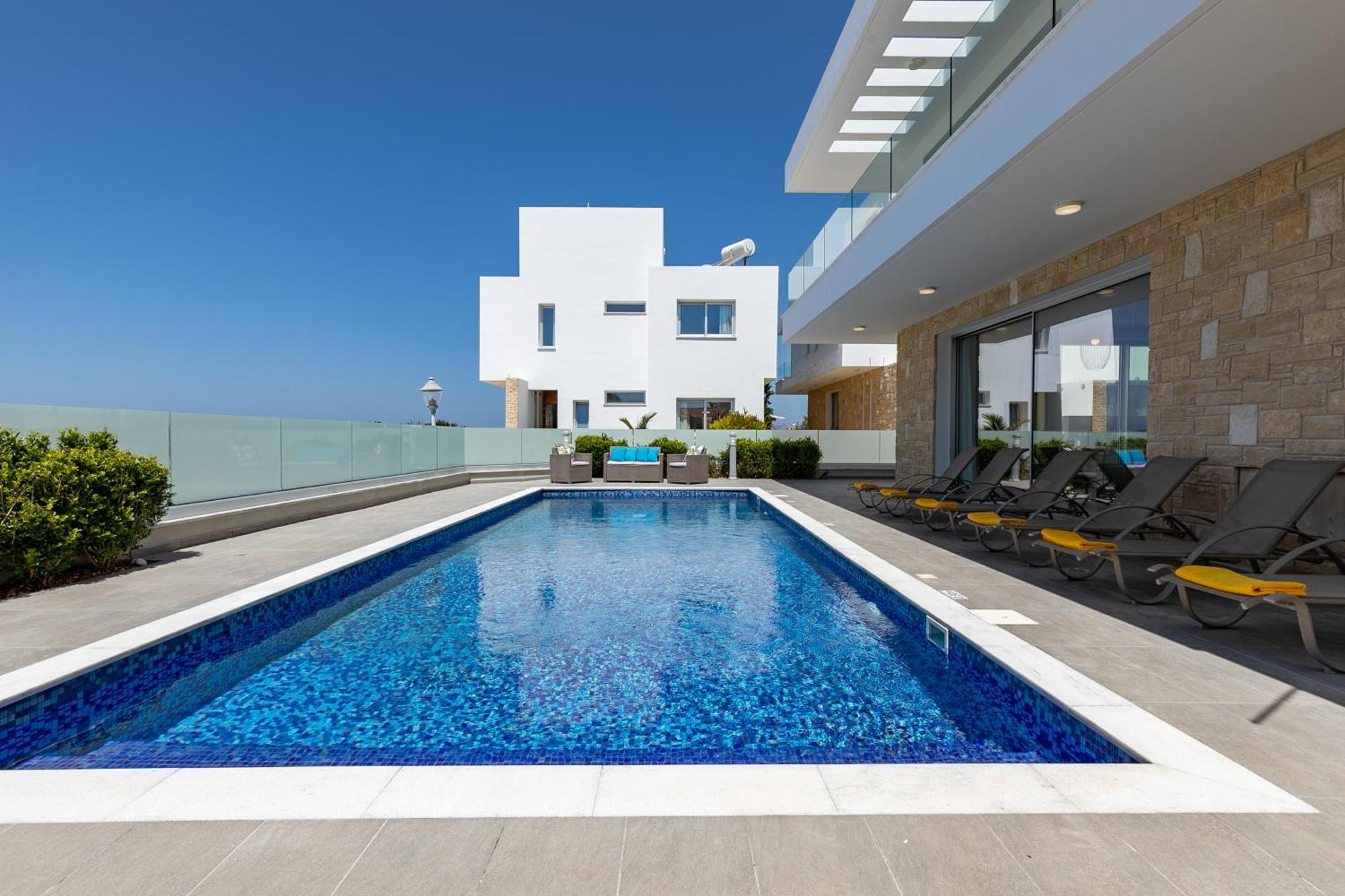 Sea Point Villas Coral Bay Exterior photo
