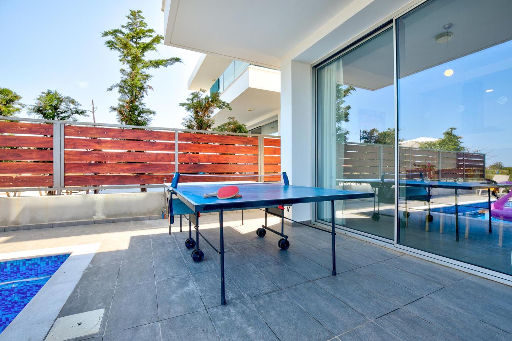 Sea Point Villas Coral Bay Exterior photo