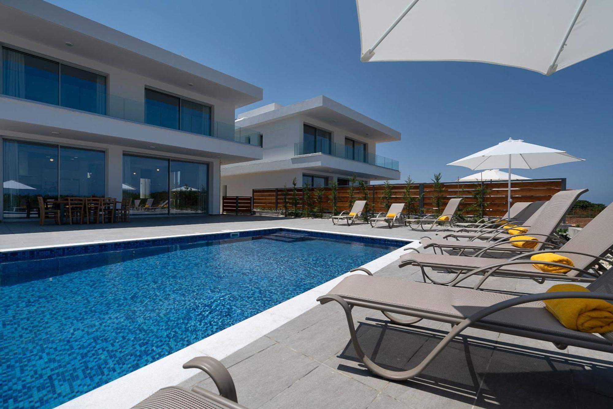 Sea Point Villas Coral Bay Exterior photo